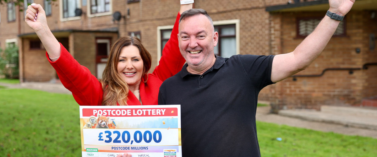 £320,000 Postcode Lottery Winner to Become a Beekeeper