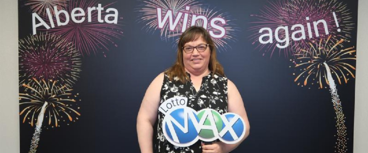 $1 million Lotto Max Winner Shakes and Then Freezes